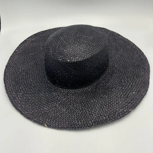 Elegant Black Woven Sun Hat - Picture 1 of 5